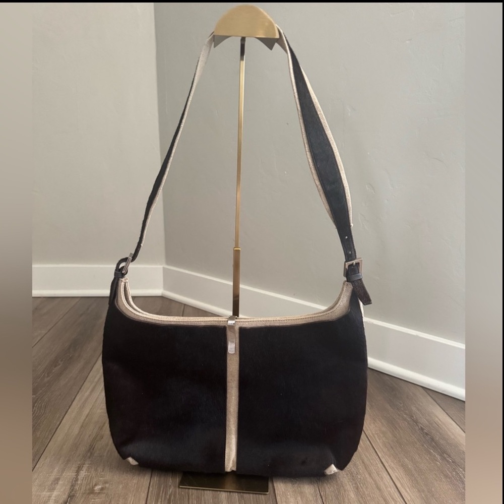 🎉GIVEAWAY🎉Gucci GG Marmont Shoulder Quilted GG Canvas & B/W Gucci Scarf - Picture 7 of 7